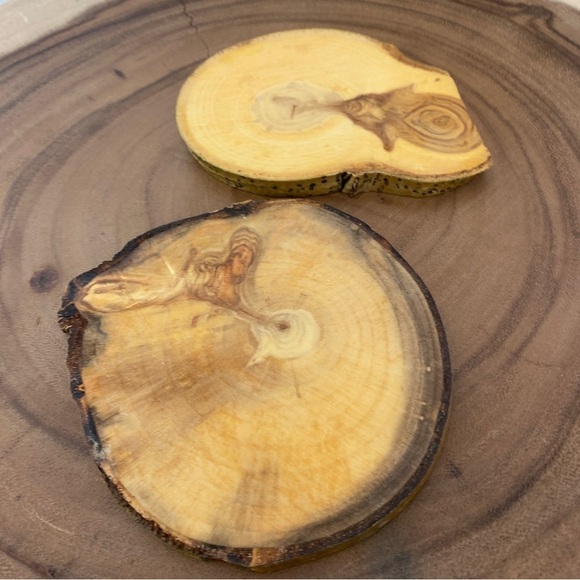 Set of two coasters burned wood love dream explore stay wild mountains irregular - Picture 5 of 5